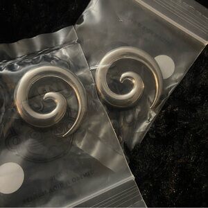 size 0g gauges Silver Spiral Earrings